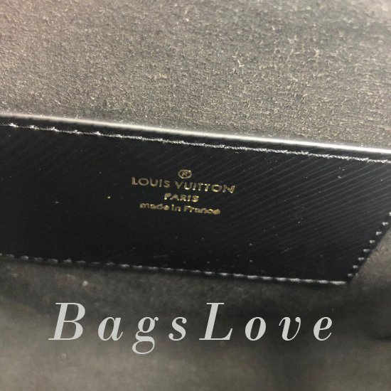 Клатч Louis Vuitton B105275