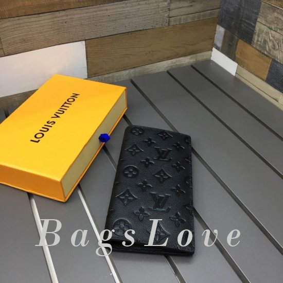 Обложка Louis Vuitton BЭ1105337