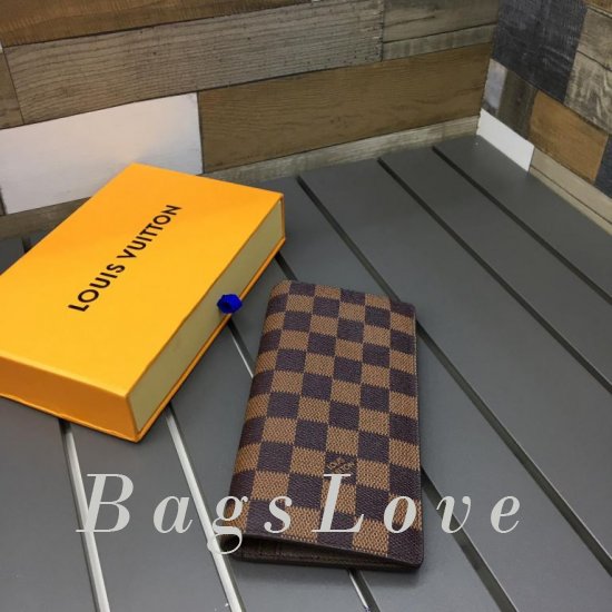 Обложка Louis Vuitton BЭ1105341