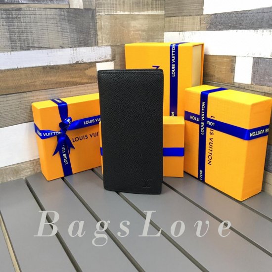 Обложка Louis Vuitton BЭ1105344