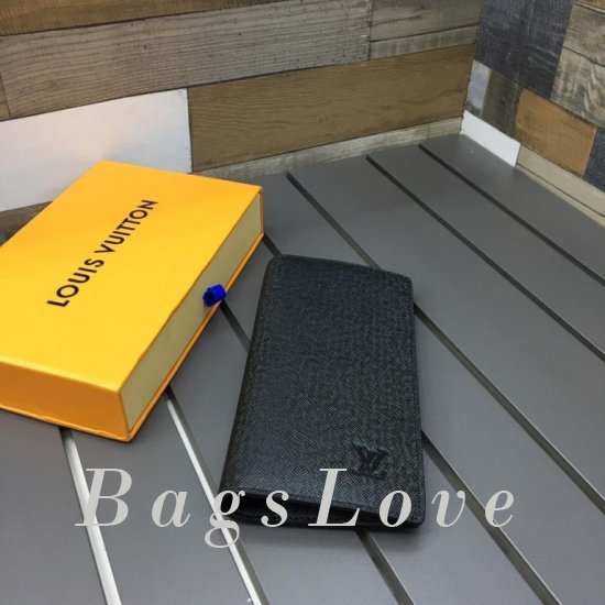 Обложка Louis Vuitton BЭ1105344