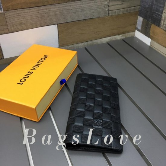 Обложка Louis Vuitton BЭ1105345