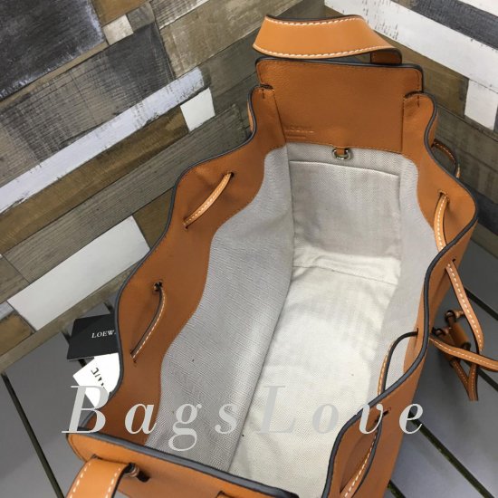 Женская сумка Loewe BЭ1105379