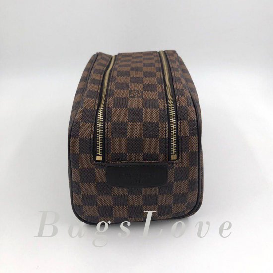 Клатч Louis Vuitton B105357