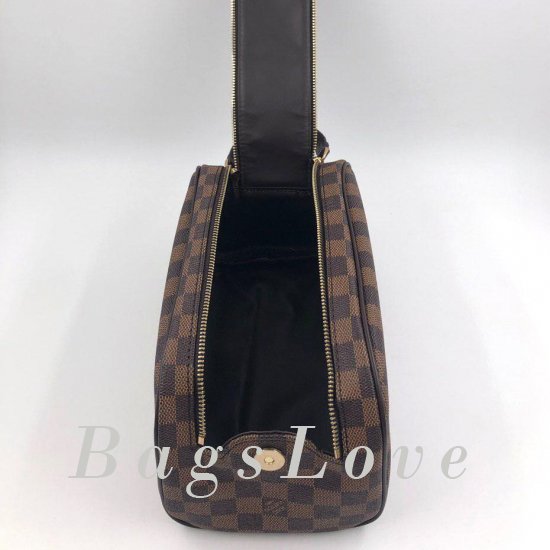 Клатч Louis Vuitton B105357
