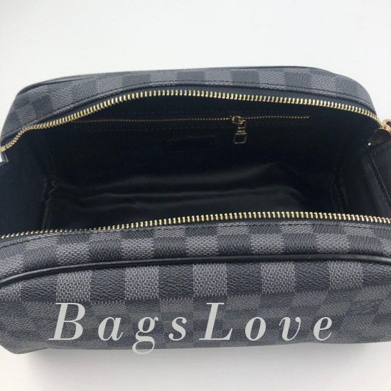 Клатч Louis Vuitton B105358