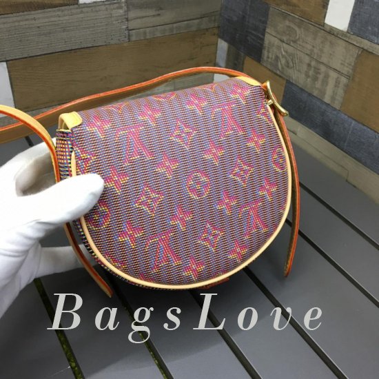 Женская сумка Louis Vuitton (Луи Виттон) BЭ1105446