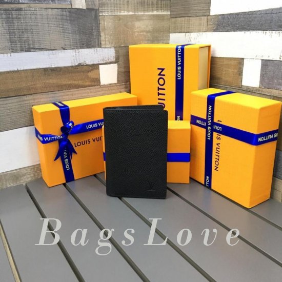 Обложка Louis Vuitton BЭ1105476