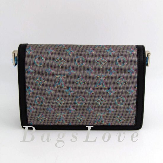 Клатч Louis Vuitton B105752