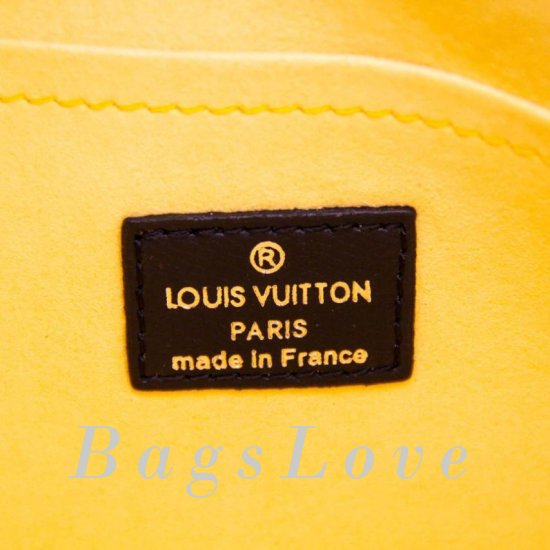 Клатч Louis Vuitton B105752